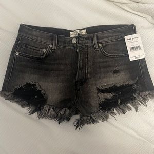 NWT high waisted Free People black denim shorts!